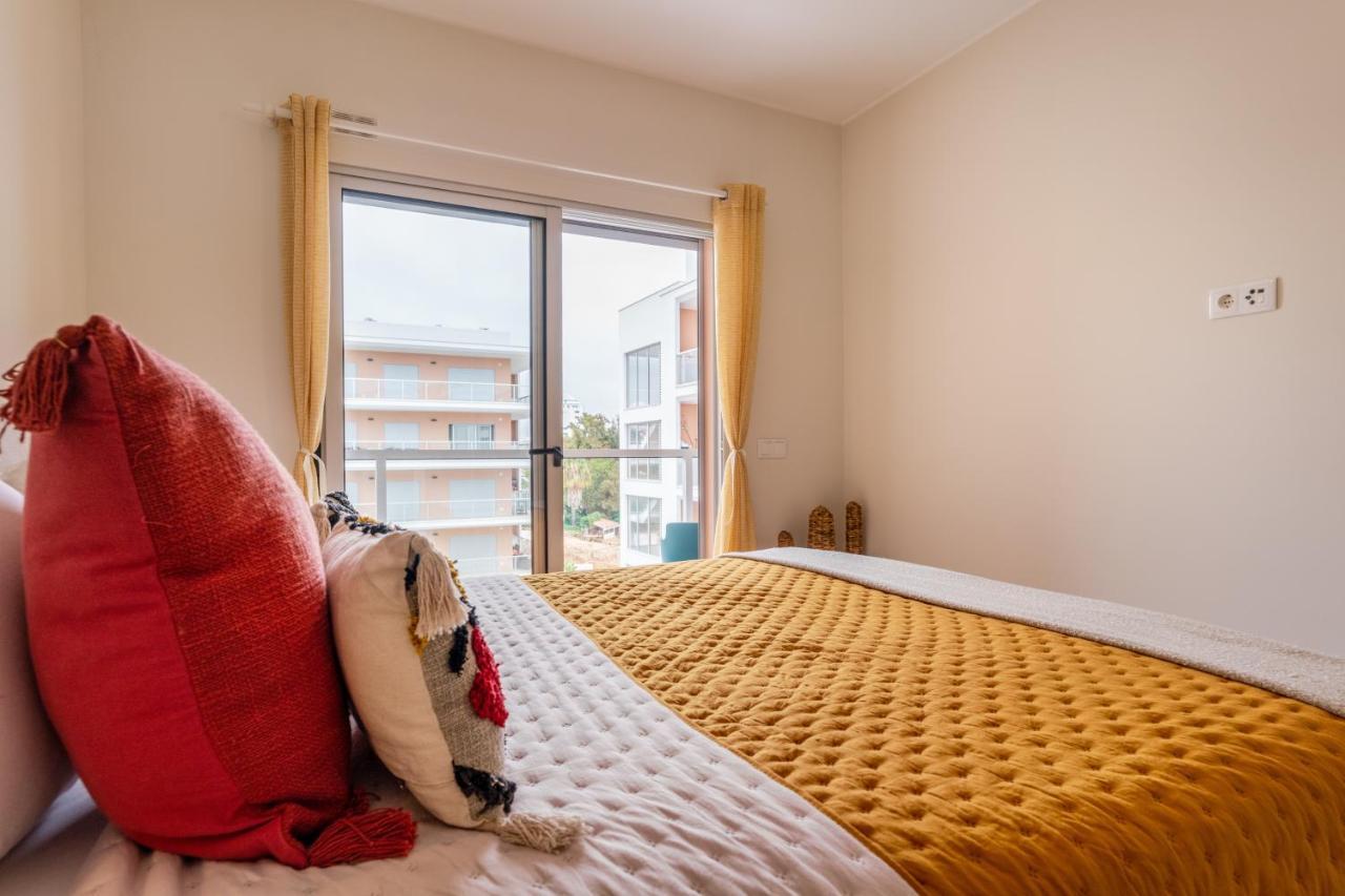 Sunny Brand New 2-Bedroom Apt - 500M From Praia Da Rocha With Ac And Pool! Портиман Экстерьер фото