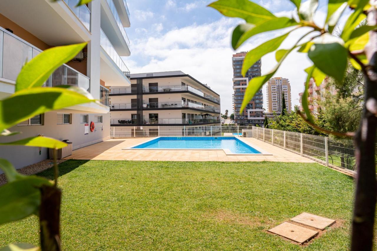 Sunny Brand New 2-Bedroom Apt - 500M From Praia Da Rocha With Ac And Pool! Портиман Экстерьер фото