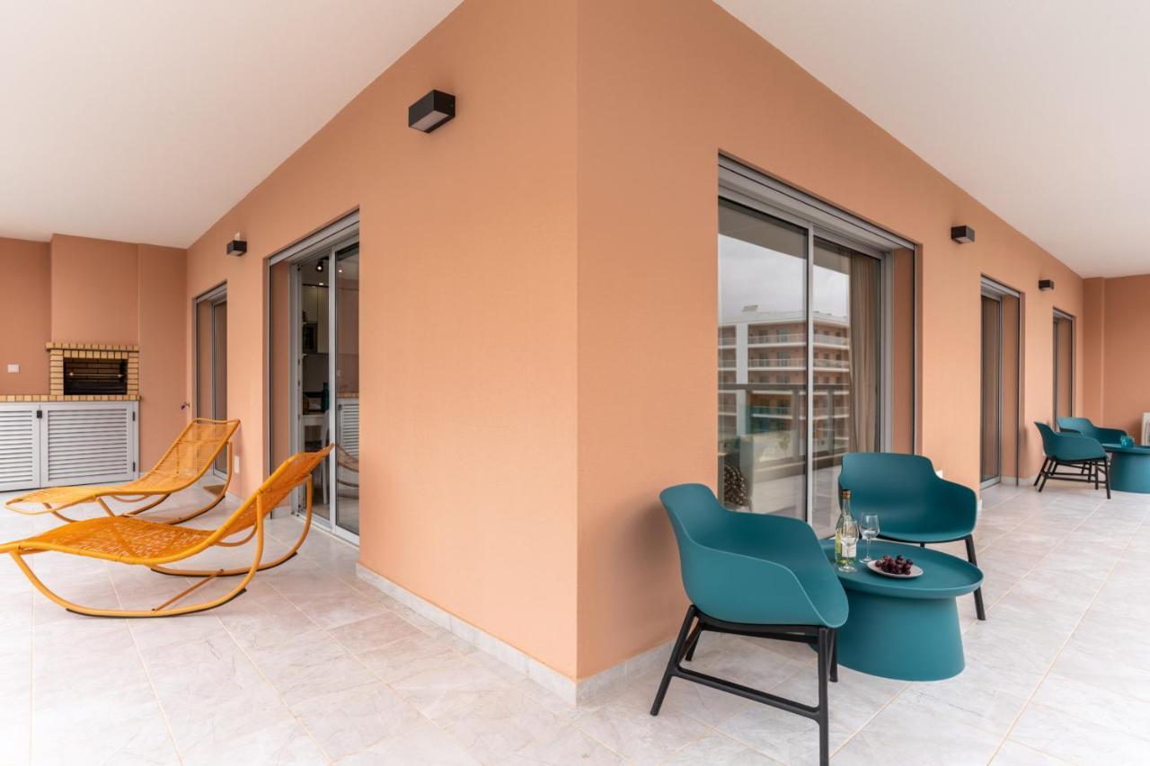 Sunny Brand New 2-Bedroom Apt - 500M From Praia Da Rocha With Ac And Pool! Портиман Экстерьер фото
