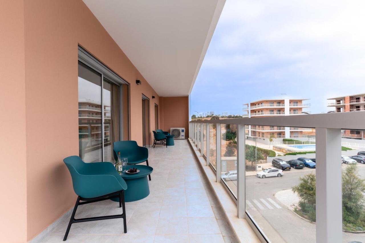 Sunny Brand New 2-Bedroom Apt - 500M From Praia Da Rocha With Ac And Pool! Портиман Экстерьер фото